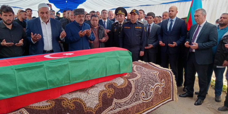 Birinci Qarabağ müharibəsində itkin düşmüş hesab olunan, şəhid Ələsgər Mirzəliyevin nəşi torpağa tapşırılıb